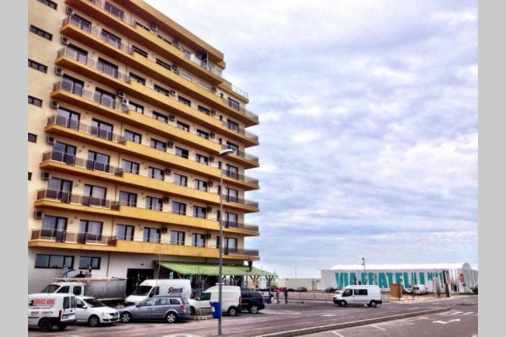 Ferienwohnung Summerland, 30M From Beach&Best Clubs, Nuba, Fratelli, Ammos Mamaia Exterior foto